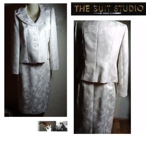 Suit Studio New White Beige embroidery Skirt Sui